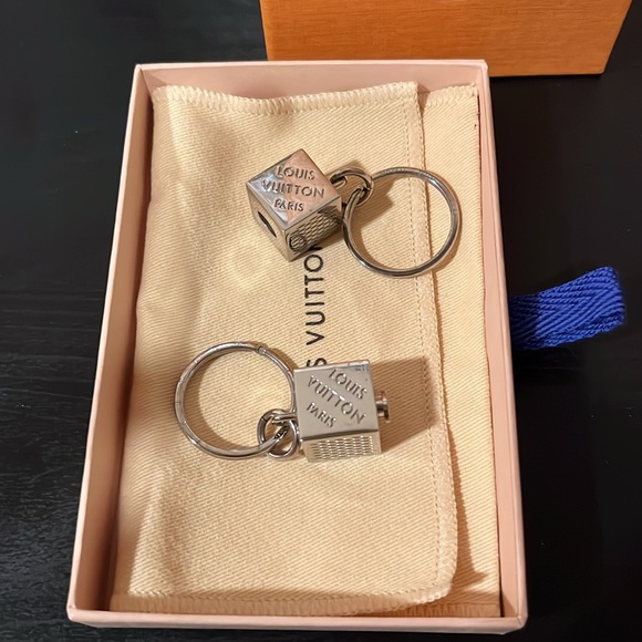 Louis Vuitton Key Ring 2 Piece EUC - Picture 3 of 3